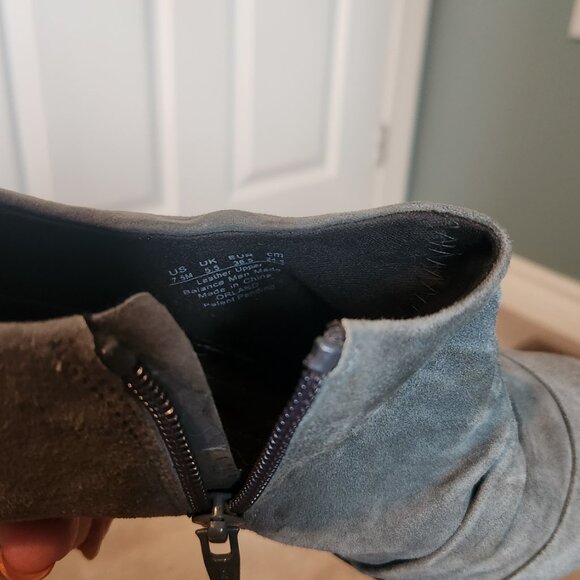Suede Ankle Booties Size 7.5 - Picture 2 of 8